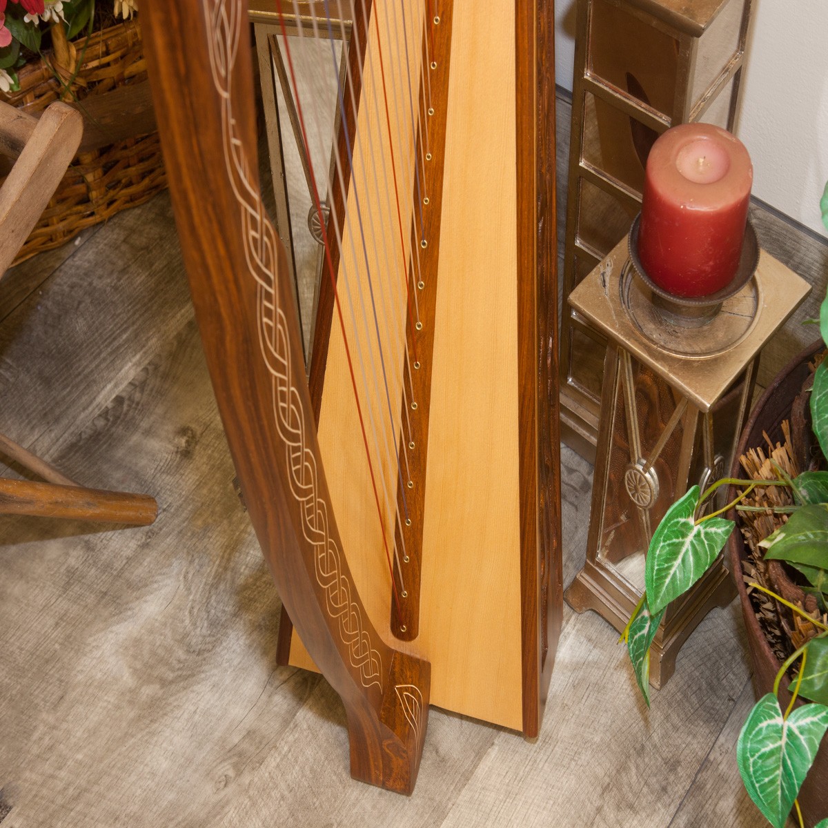 Roosebeck Heather Harp 22-String Chelby Levers Vine - www